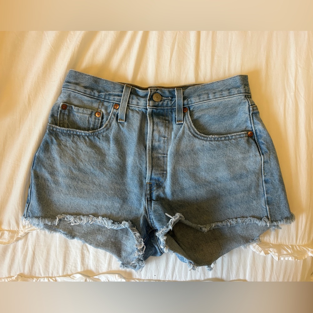 Levi’s 501 High Rise Denim Shorts W26